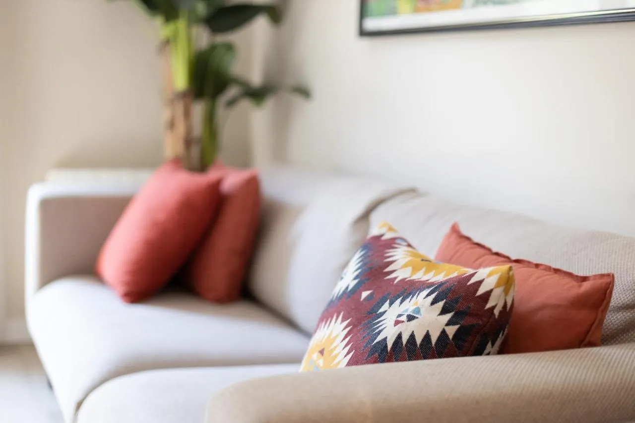 Aparteasy - Family 4-Bedroom Apartment Spain