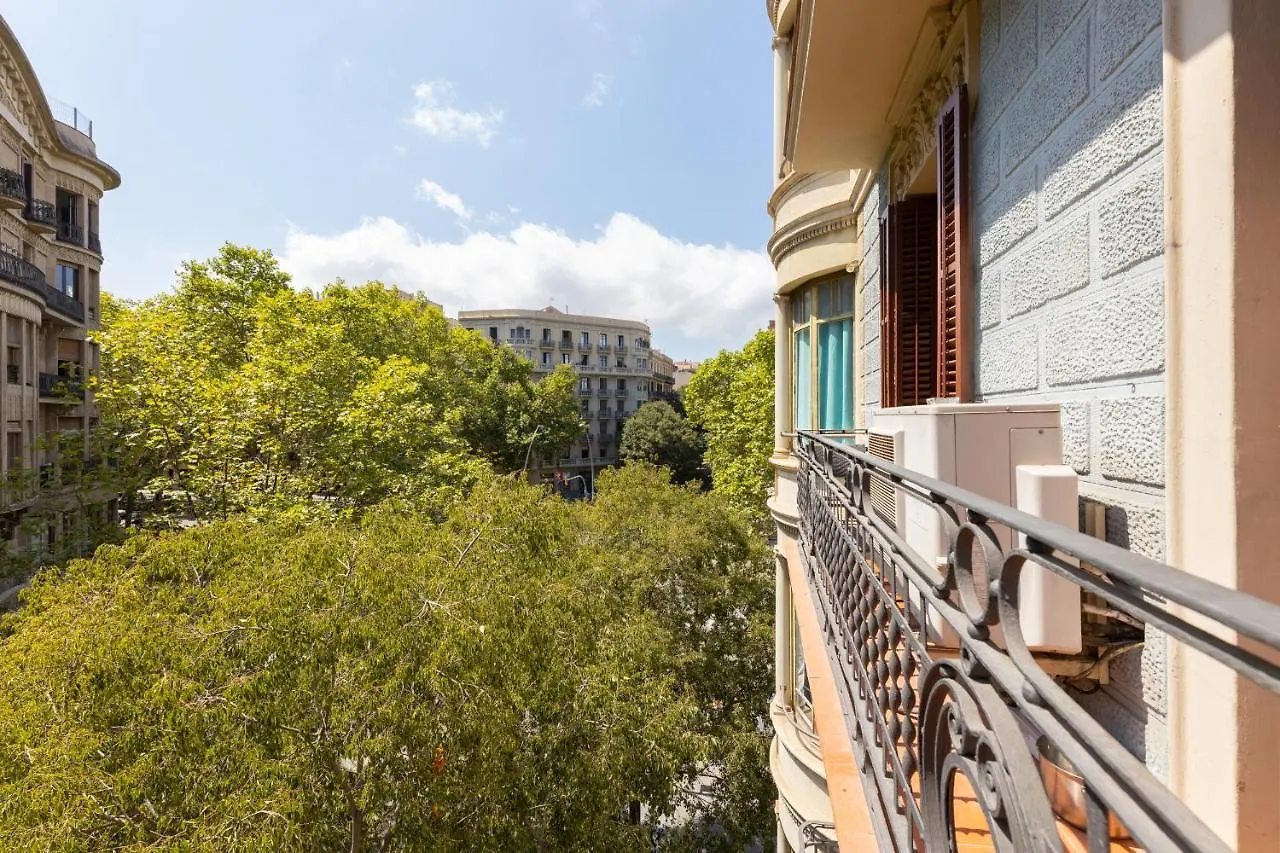 Aparteasy - Family 4-Bedroom Apartment Barcelona